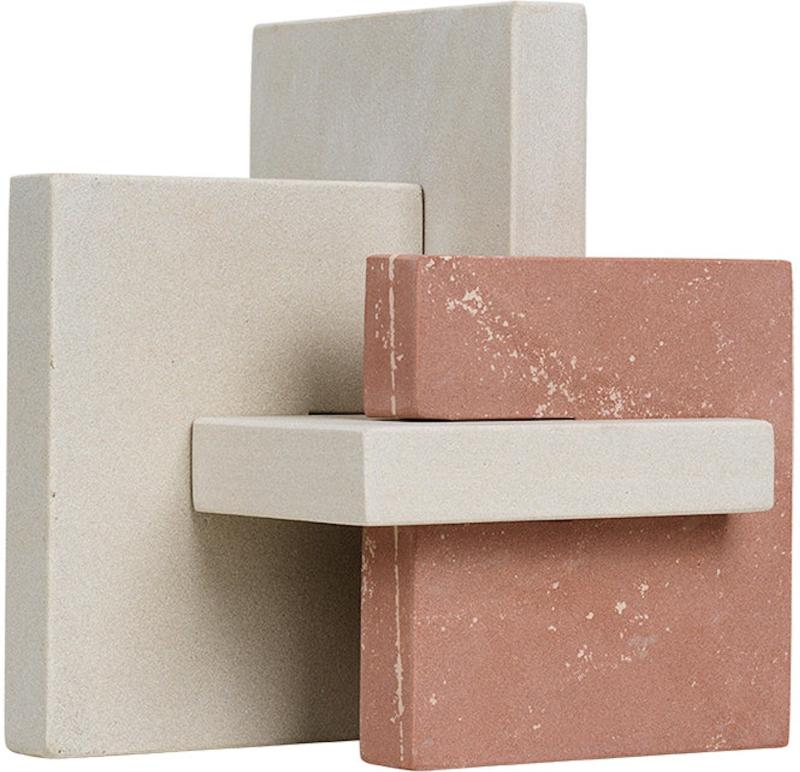 Skulptur i Hvid og Orange - Minimalistisk Sandsten