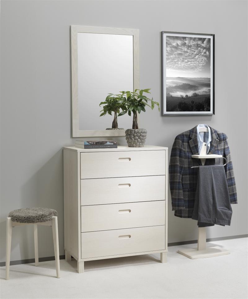 Elegant Nova Spejl i Hvidolieret Ask - Skandinavisk Design
