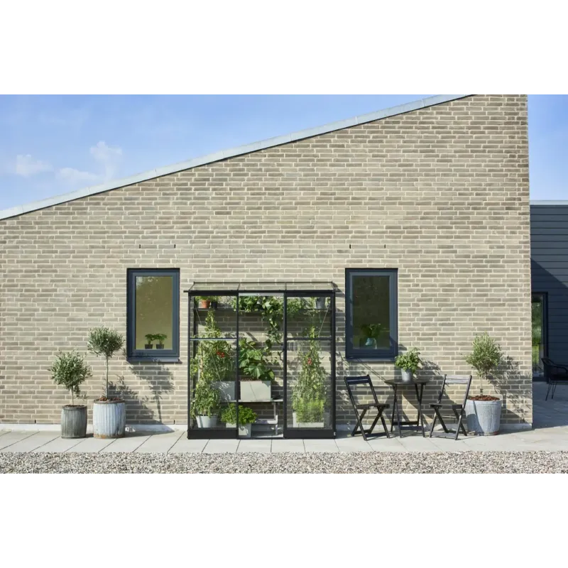 Halls Drivhus Qube Lean-to 26 - Sort Hærdet Glas 3 mm