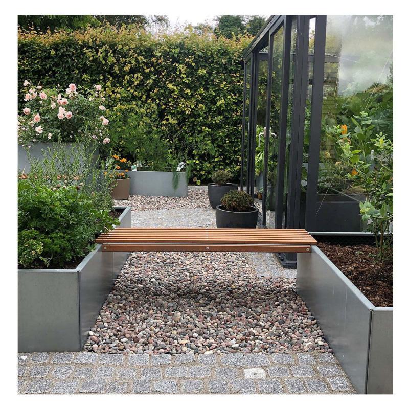 Land Modern  Bænk Med Mahognilister  Corten