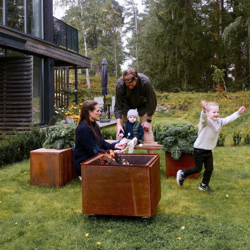 Land Modern Fire Bålsted Med Siddepladser Med Bundplade